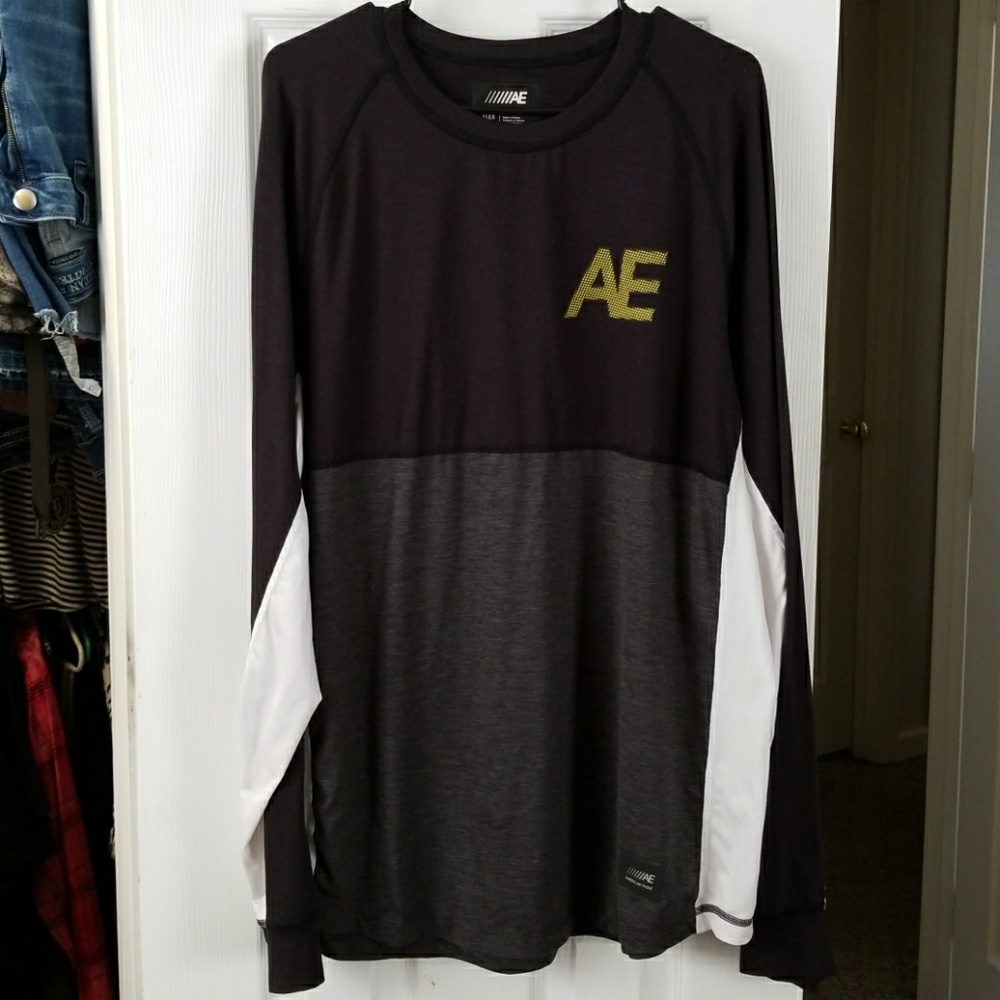 American Eagle shirt